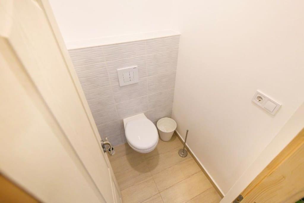 2 Bedroom Flat In Nyar Str., Boutique Budapest Extérieur photo